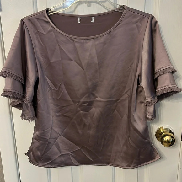 S’edge Purple Women’s (XS) Kelly Satin Top Flutter Sleeves Round Neck NWOT - Picture 1 of 6
